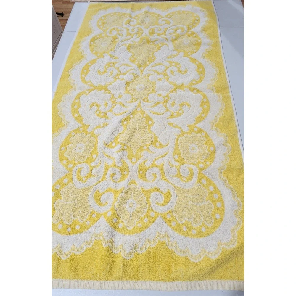 Vintage Yellow White Damask Floral Terry Cloth Bath Towel Retro Mid Century